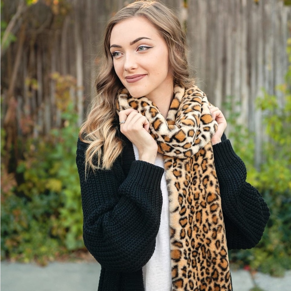 Leo Gold Minky Couture Scarf